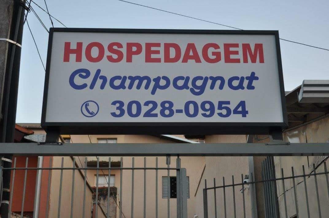 Hospedagem Centro Champagnat Londrina Exterior foto